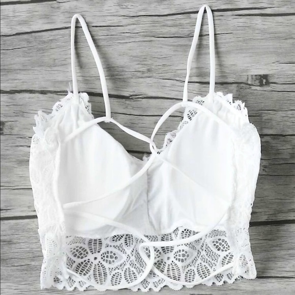 PLUS SIZE WHITE FLORAL LACE BRALETTE - Picture 2 of 5